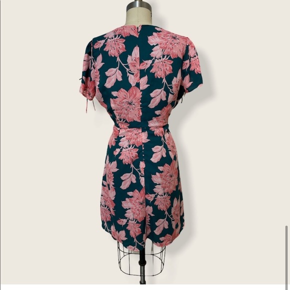 Beautiful J. CREW | Merchantile Floral Dress only wore once size 6 - Picture 3 of 6